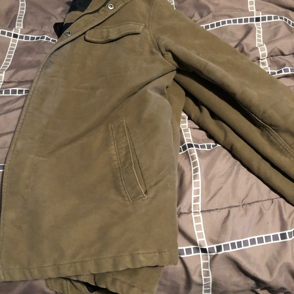 Men’s Winter Coat (GAP) - Picture 4 of 5